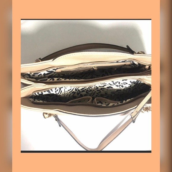 SOLD!!NWT- Jessica Simpson Purse - Picture 4 of 9